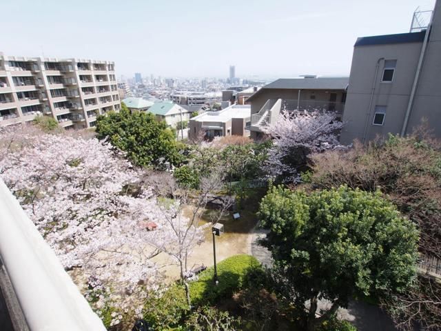 【神戸市須磨区高倉町のマンションの眺望】