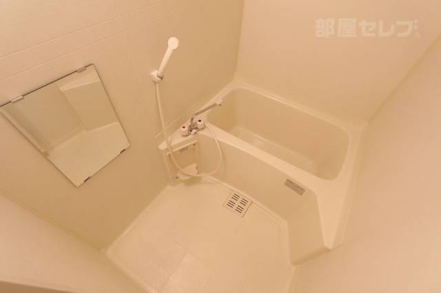 バス・シャワールーム　バスとトイレは別です。