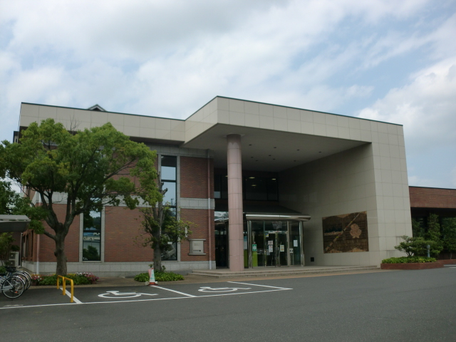 【浅口郡里庄町大字里見のマンションの図書館】