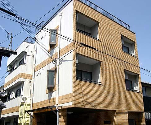 【京都市左京区聖護院東町のマンションの建物外観】