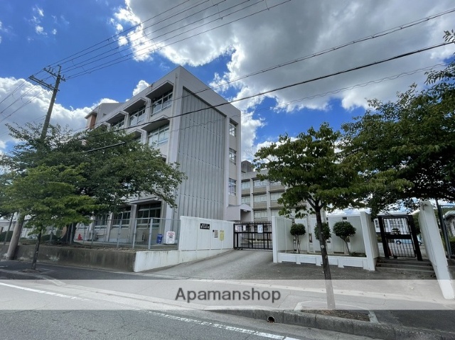 小学校　曽左小学校（小学校）まで1340m