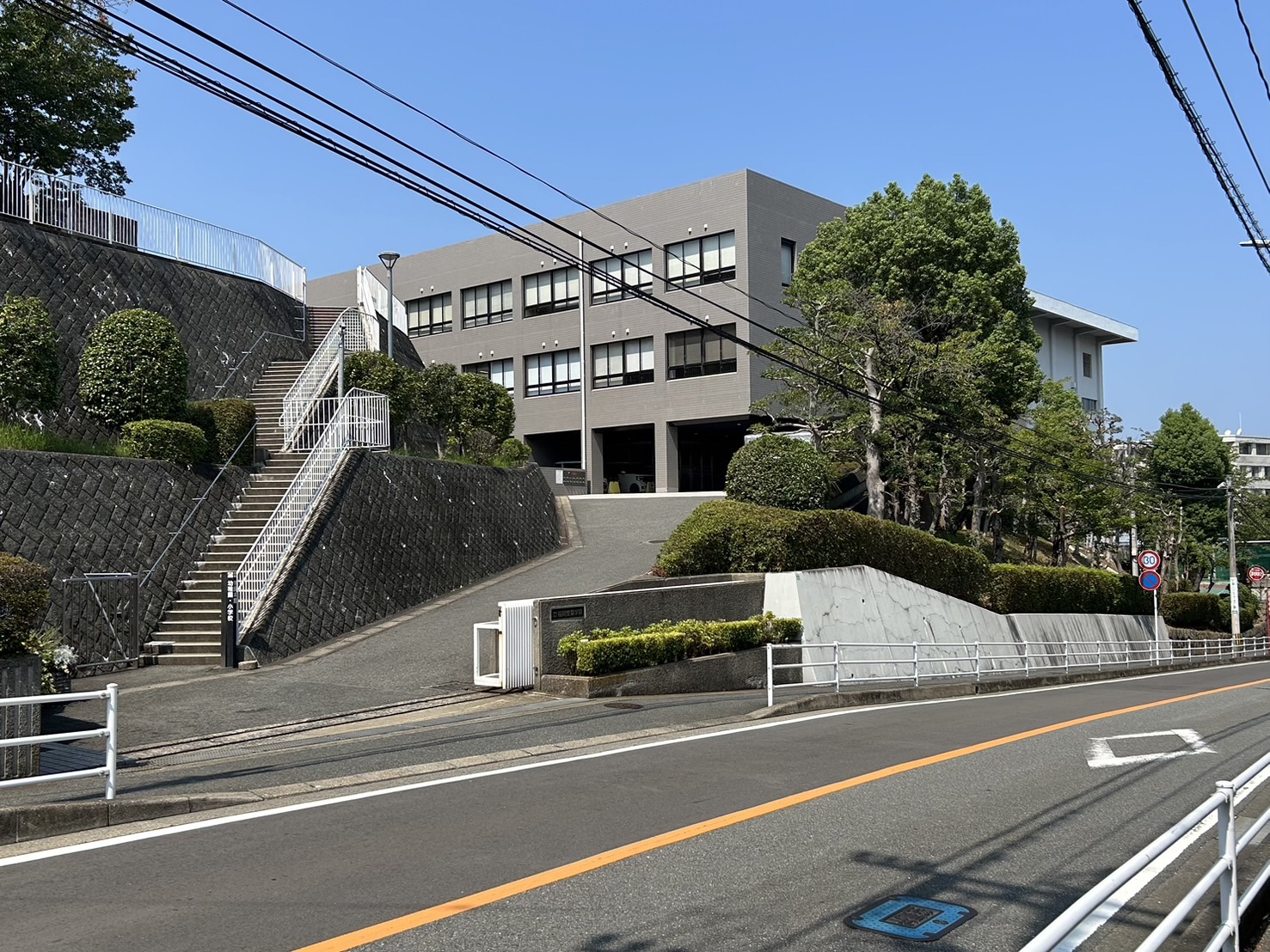 高校・高専　私立福岡雙葉高校（高校・高専）まで287m