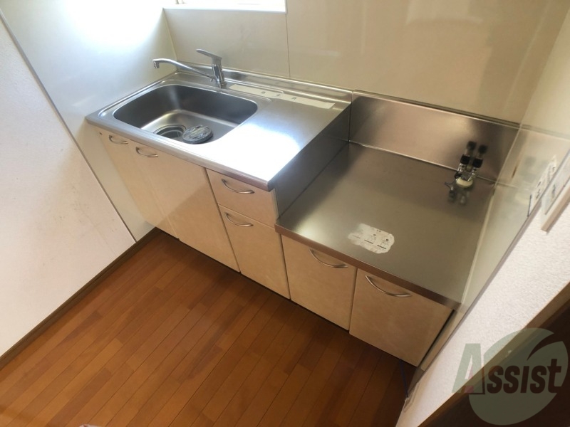 キッチン　キッチンはスペースも広々していて使いやすそうですよ！