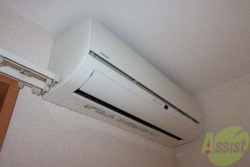 その他設備　エアコンです。これで一年中快適に過ごせますョ！！！