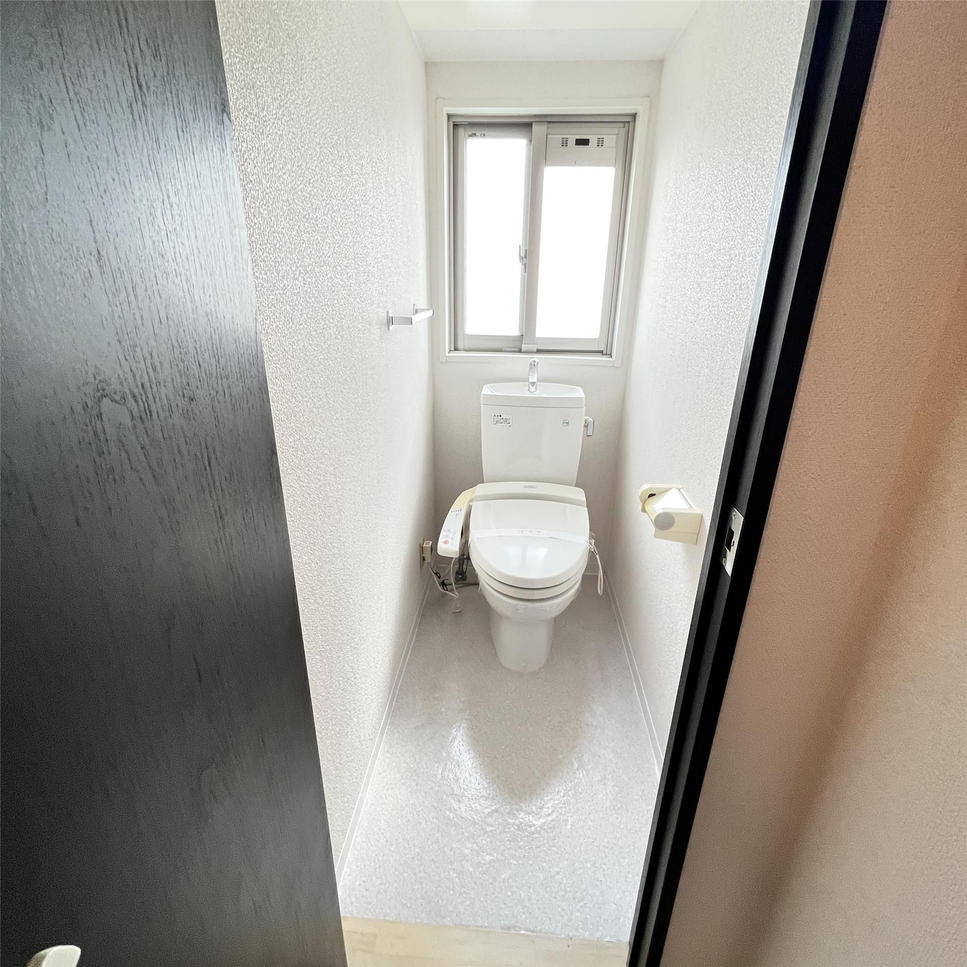 トイレ　洗浄機能付きトイレ