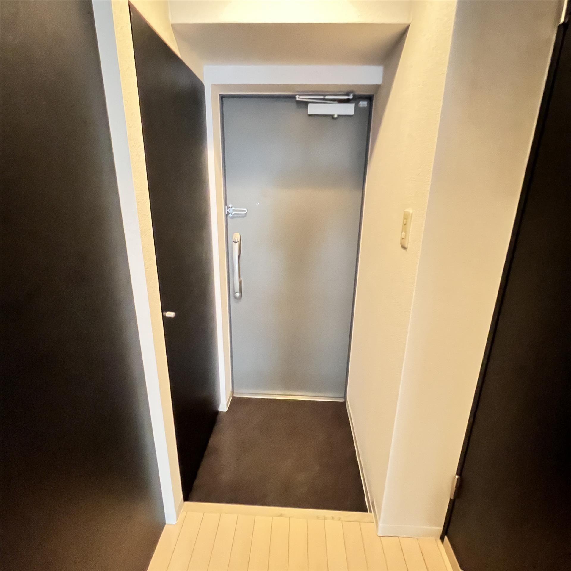 玄関　玄関　シューズボックスがございます。