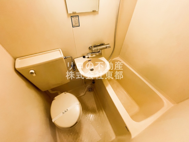 バス・シャワールーム　お掃除がしやすい３点ユニットバスです☆