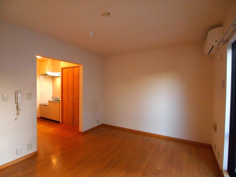 居室・リビング　こちらのリビングで趣味の時間をお楽しみください