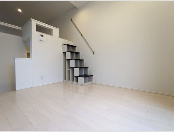 居室・リビング　外観写真（昼）