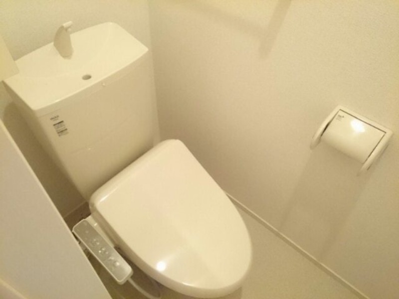 トイレ　図面と現状に相違がある場合には現状を優先