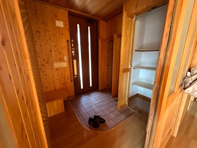 玄関　段差がほぼありません。