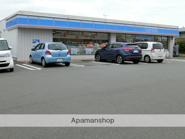 コンビニ　ローソン（コンビニ）まで555m