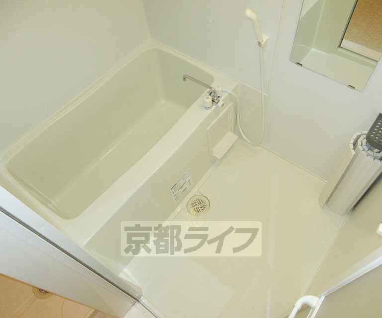 バス・シャワールーム　ピカピカなお風呂！