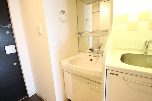 洗面設備　※別室の参考写真の為、現況優先です。