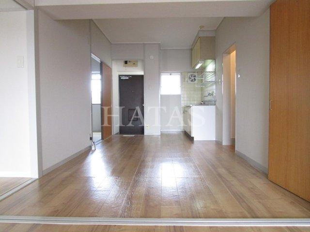 居室・リビング　同物件別部屋になります。