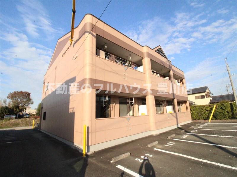 建物外観　外観写真（昼）