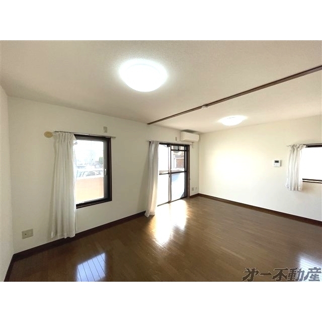 建物外観　洋室