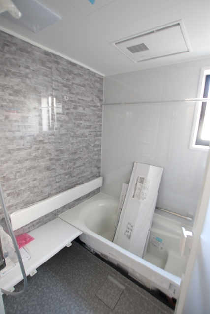 バス・シャワールーム　※他号室同間取り参考写真　建築中のお写真となります