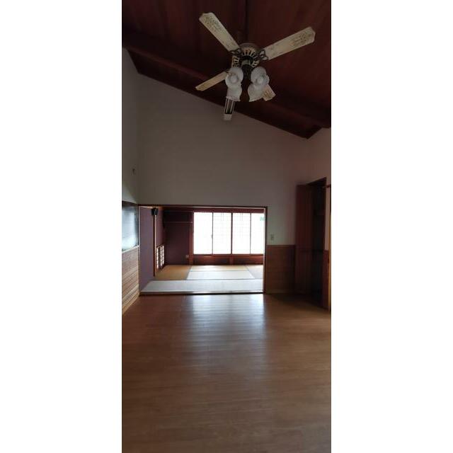 居室・リビング　収納スペース多数