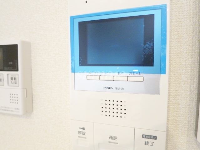 セキュリティ　モニター付きインターホン完備です☆