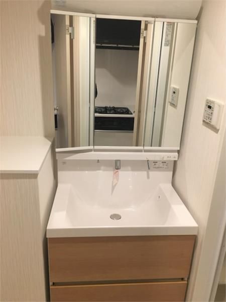 洗面設備　落ち着いたトイレです