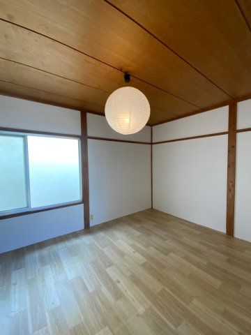 その他　2階は襖を外して大きな12畳で使うのも可、襖で6畳2間も可。