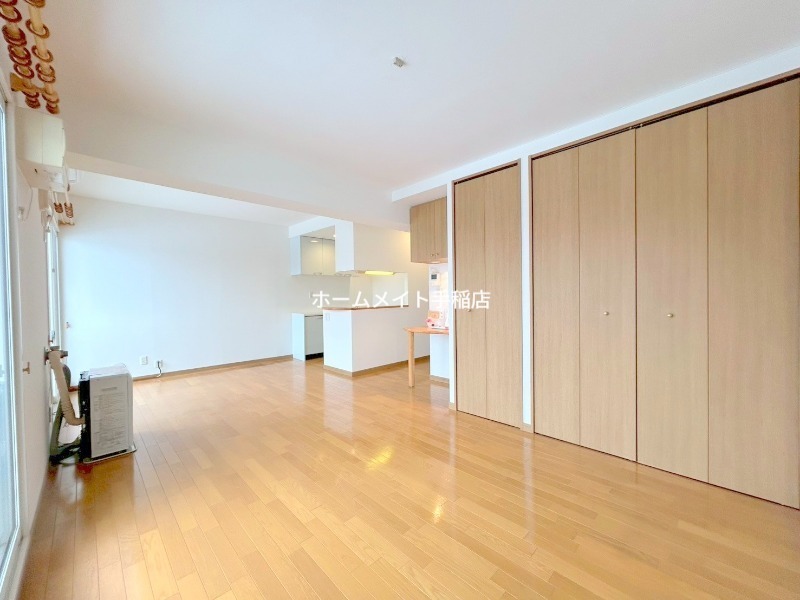 居室・リビング　明るいリビング♪