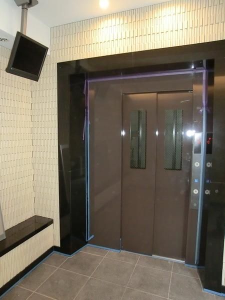 その他　防犯モニタ付きのエレベーターで安心してご利用頂けます