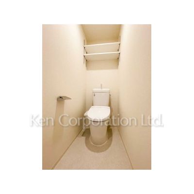 トイレ　同タイプ2階のお部屋を撮影。仕様が異なることがあります。