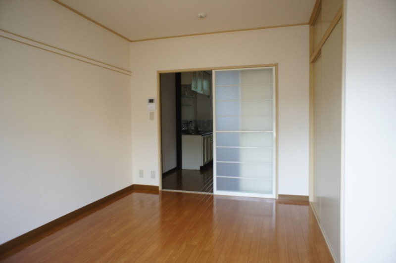 居室・リビング　図面と現状に相違がある場合には現状を優先