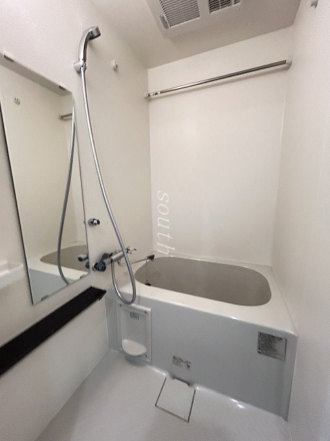 バス・シャワールーム　浴室乾燥機付き
