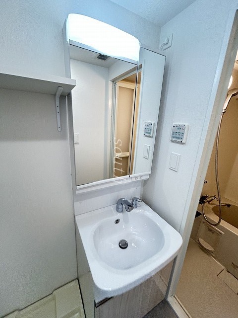 洗面設備　シャンプードレッサー