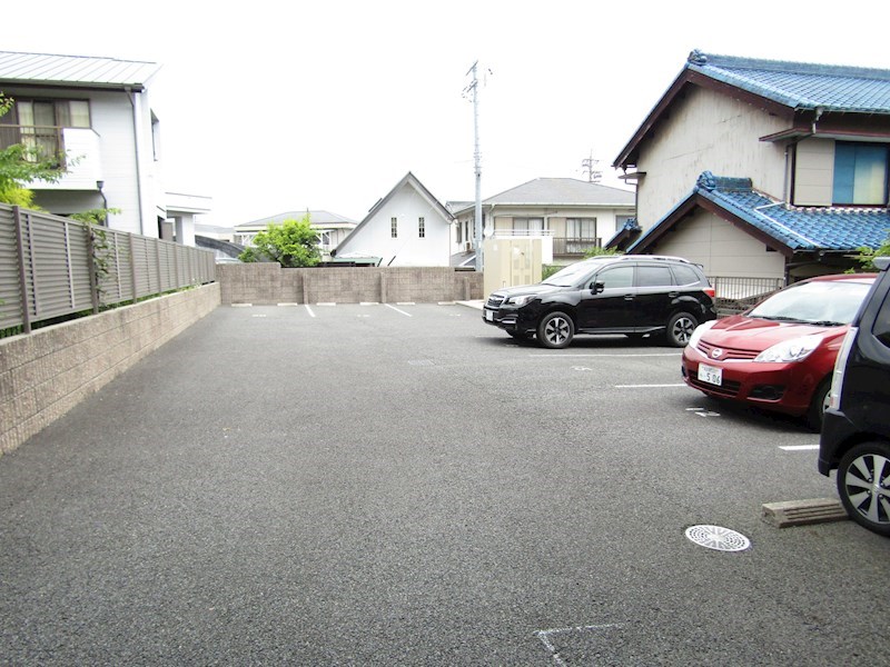 駐車場　駐車場