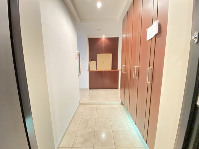 玄関　同一タイプです。