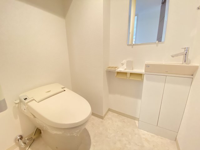 トイレ　同一タイプです。