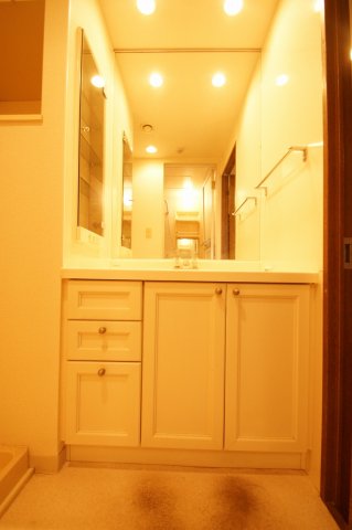 洗面設備　あると便利な独立洗面台