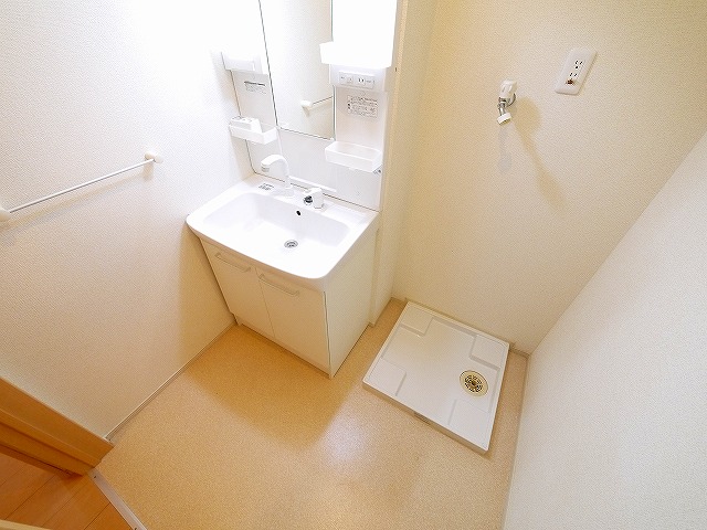 洗面設備　独立洗面化粧台付き