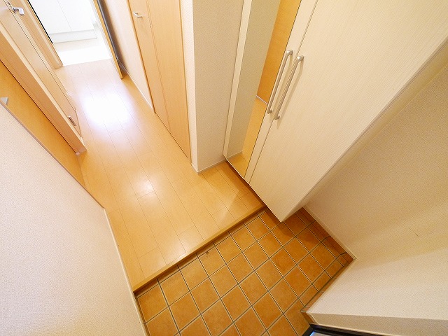 玄関　落ち着いた玄関です