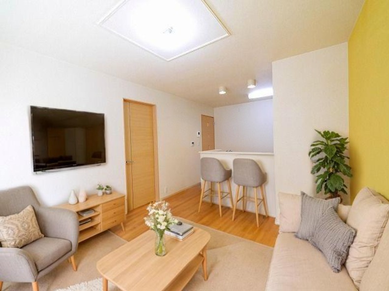 居室・リビング　CGで家具等を配置したもので家具等は含まれません