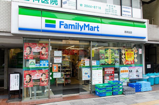 コンビニ　ファミリーマート 茗荷谷店（コンビニ）まで51m
