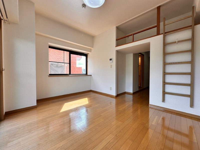 居室・リビング　写真は現状を優先します。