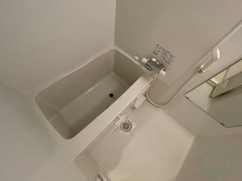 バス・シャワールーム　お風呂になります。一日の疲れを癒してくださいね。