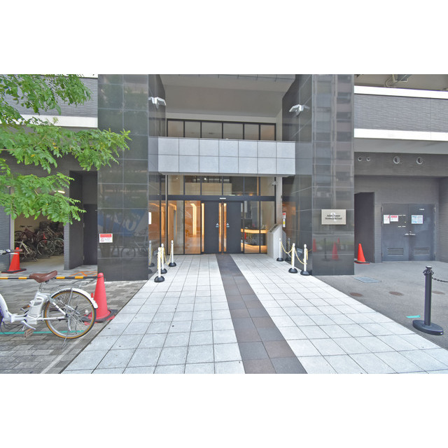 エントランス　清潔なエントランスです