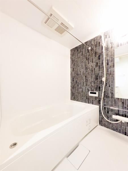 バス・シャワールーム　バス／シャワー