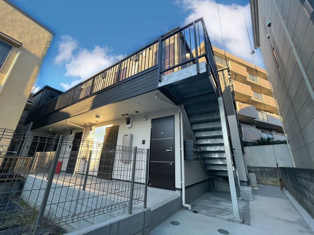 建物外観　エントランス