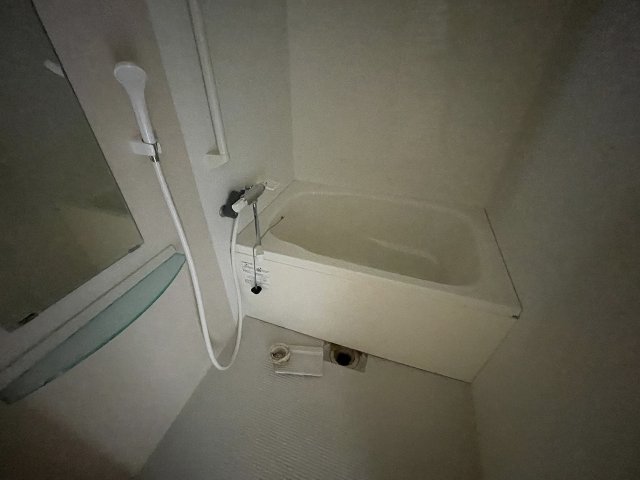 バス・シャワールーム　浴室乾燥機付きで便利です！