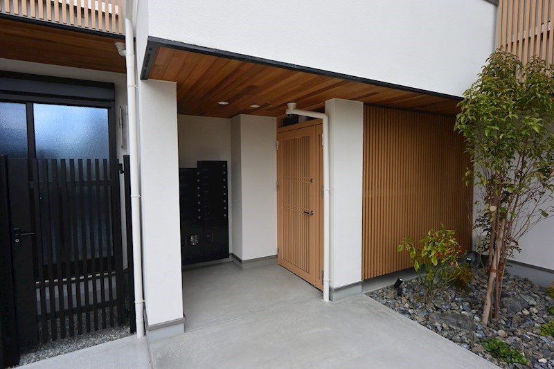 エントランス　エントランス