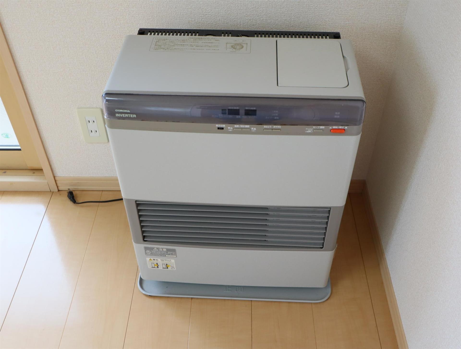 居室・リビング　灯油FFストーブ