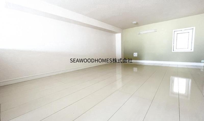 居室・リビング　まるで秘密基地。大人もワクワクするロフト付きの暮らし。