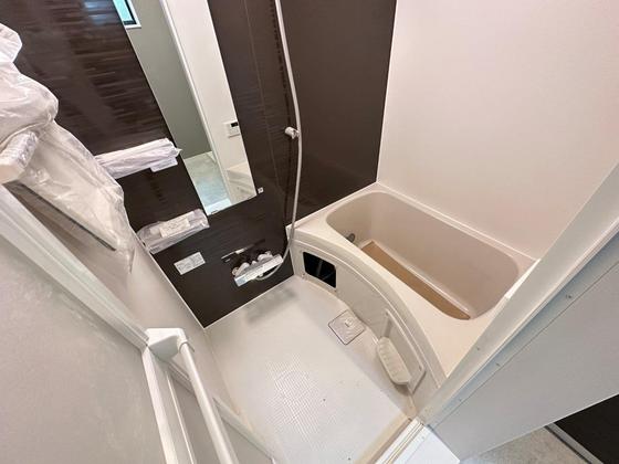 バス・シャワールーム　※別部屋の写真です